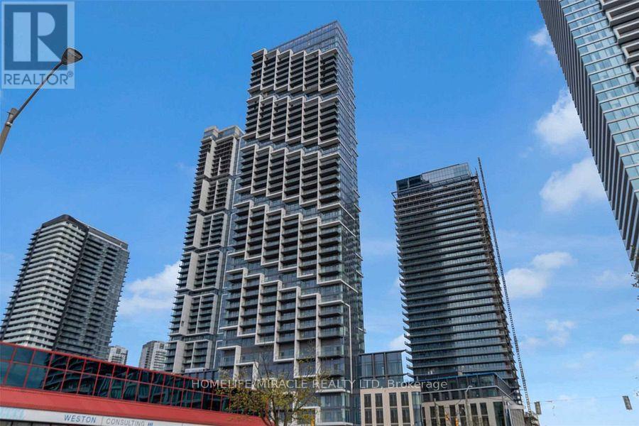 2001 - 1000 Portage Parkway, Vaughan, Ontario  L4K 0L1 - Photo 2 - N12738360