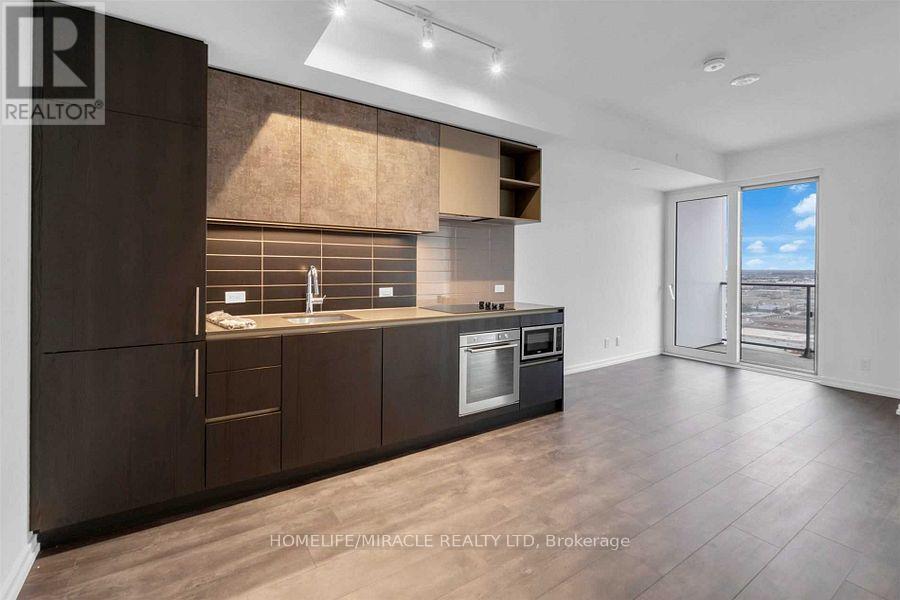 2001 - 1000 Portage Parkway, Vaughan, Ontario  L4K 0L1 - Photo 3 - N12738360