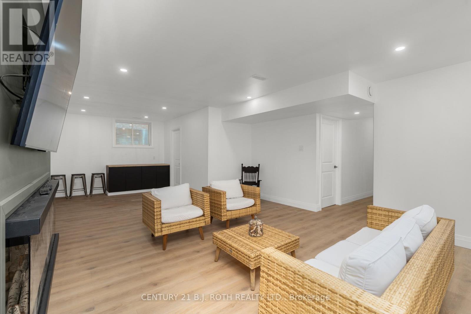 19 Rowley Crescent, Springwater (Elmvale), Ontario  L0L 1P0 - Photo 30 - S12738282