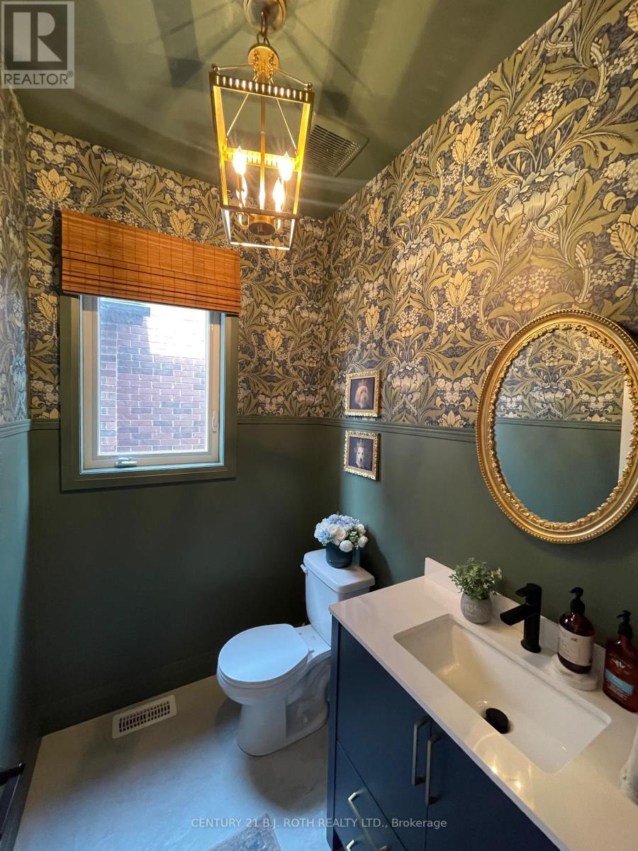 19 Rowley Crescent, Springwater (Elmvale), Ontario  L0L 1P0 - Photo 7 - S12738282