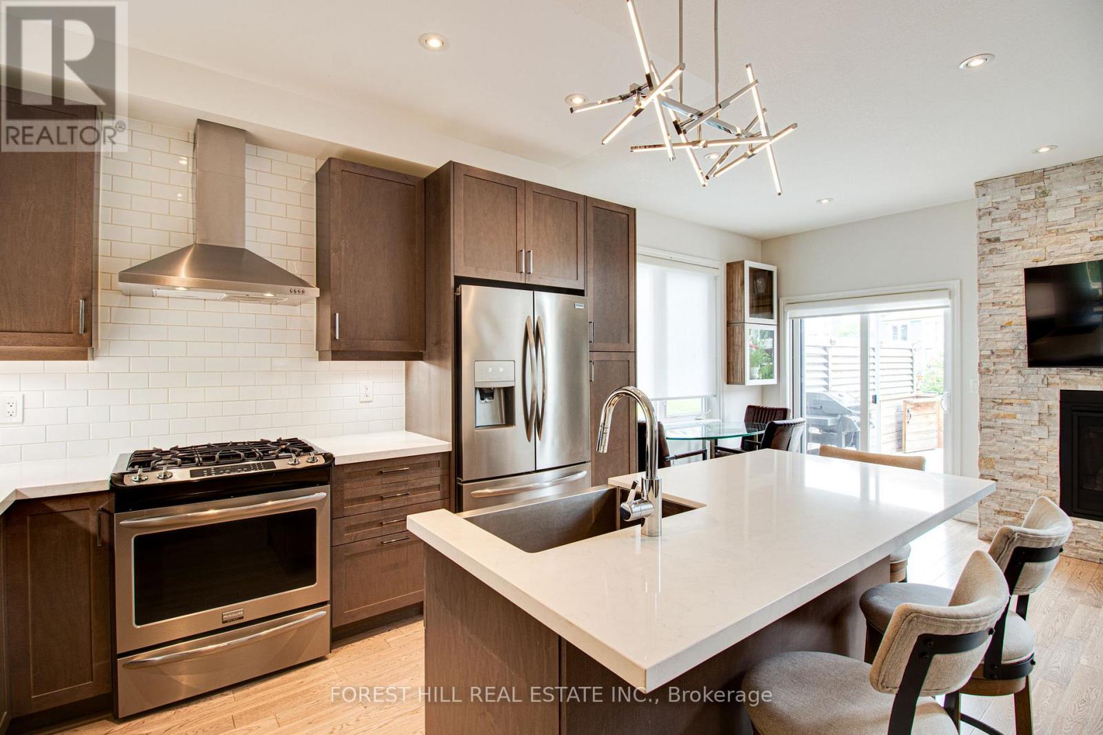 17 Gregory Avenue, Collingwood, Ontario  L9Y 0Z5 - Photo 11 - S12738418