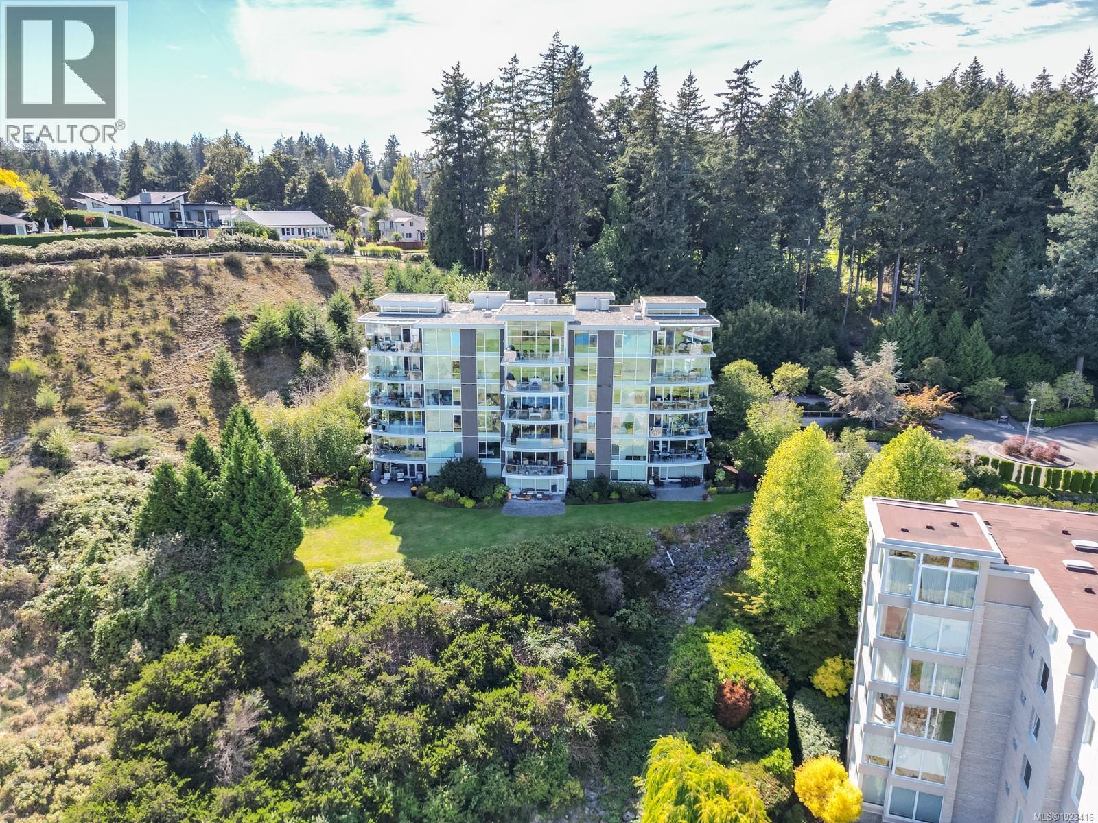 302 738 Sayward Hill Terr, Saanich, British Columbia  V8Y 3K1 - Photo 35 - 1023416