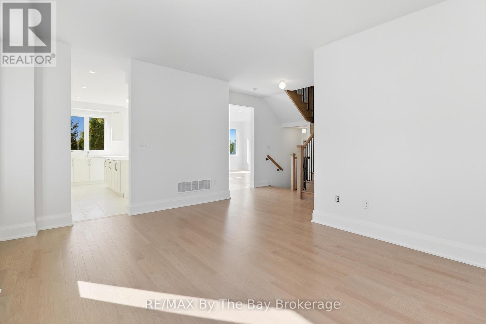 66 Amber Drive, Wasaga Beach, Ontario L9Z 0R9 - Photo 6 - S12738606