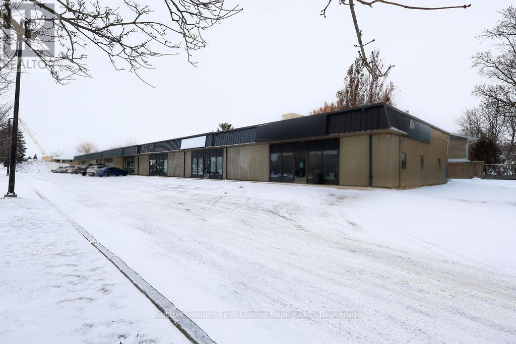 544 Huron Street, Stratford, Ontario  N5A 5T9 - Photo 3 - X12738596