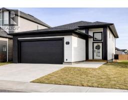 661 Devonia Road W, Lethbridge, Alberta