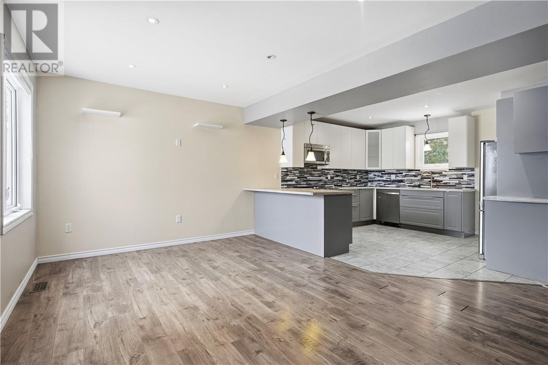 189 Gilman Street, Sudbury, Ontario  P3C 3K5 - Photo 2 - 2126257