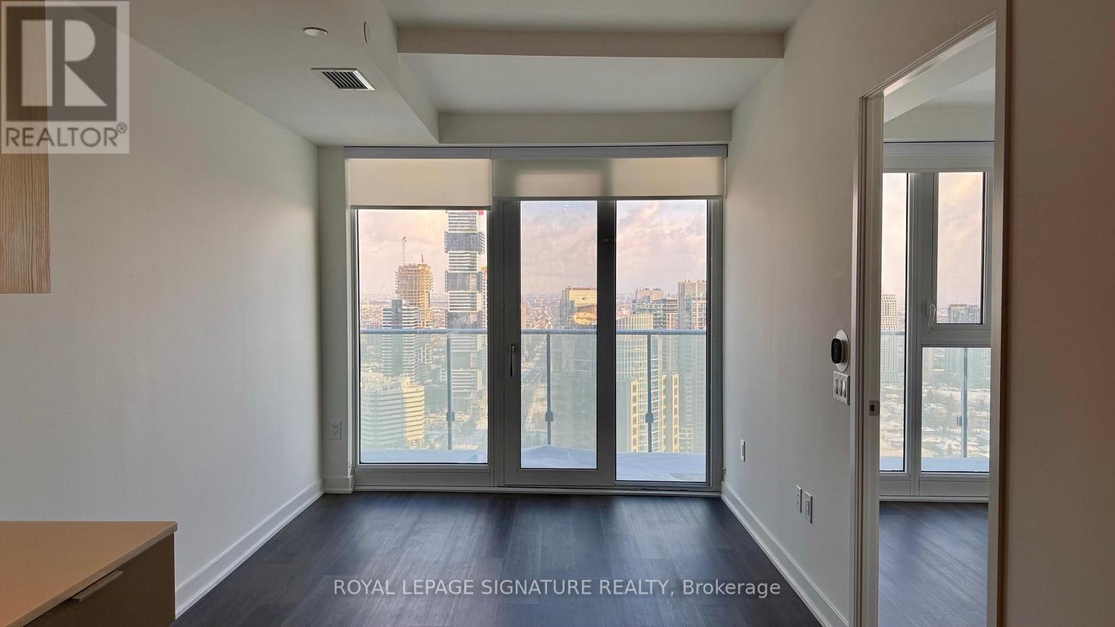 3512 - 3900 Confederation Parkway, Mississauga, Ontario  L5B 0M3 - Photo 11 - W12738246