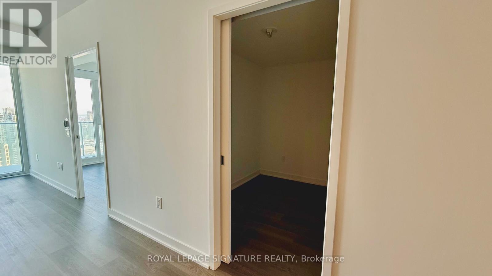 3512 - 3900 Confederation Parkway, Mississauga, Ontario  L5B 0M3 - Photo 13 - W12738246