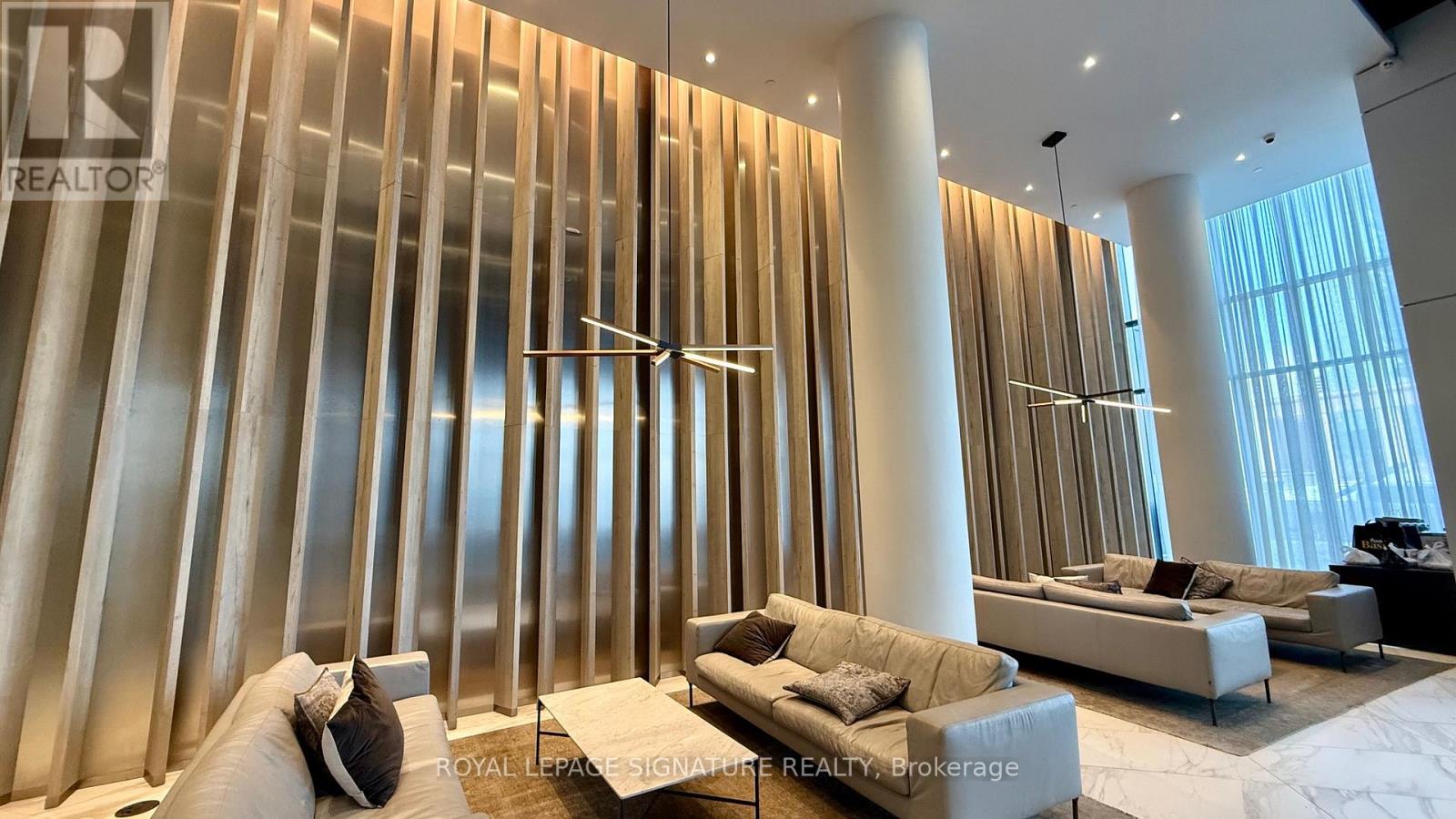 3512 - 3900 Confederation Parkway, Mississauga, Ontario  L5B 0M3 - Photo 2 - W12738246