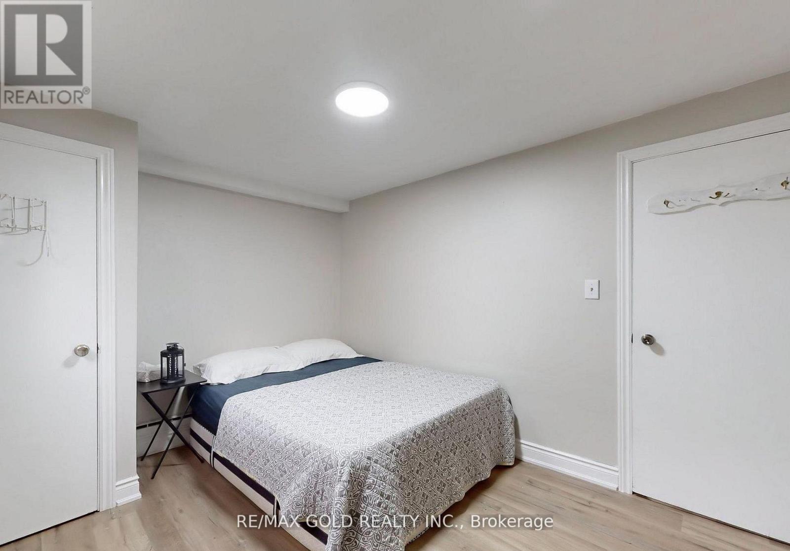 61 Centre Street N, Brampton, Ontario  L6V 1T1 - Photo 37 - W12738274