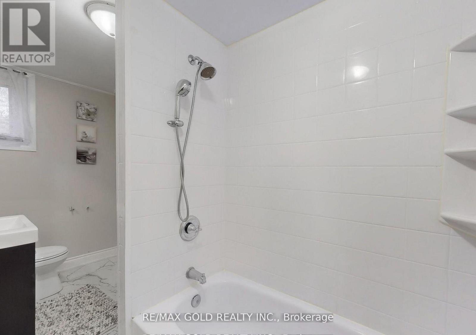 61 Centre Street N, Brampton, Ontario  L6V 1T1 - Photo 42 - W12738274