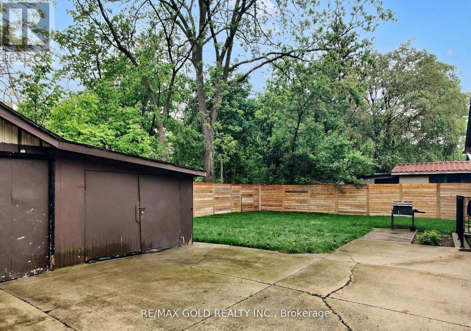 61 Centre Street N, Brampton, Ontario  L6V 1T1 - Photo 47 - W12738274