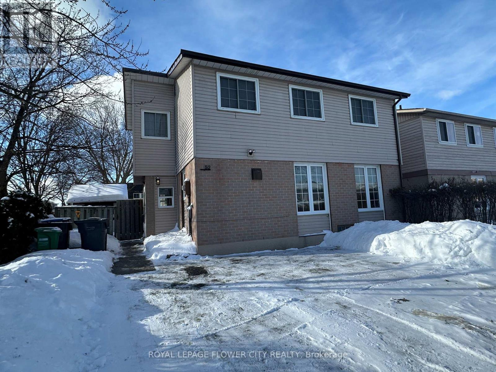 52 Grand Valley Drive, Brampton, Ontario  L6S 2K9 - Photo 2 - W12738296