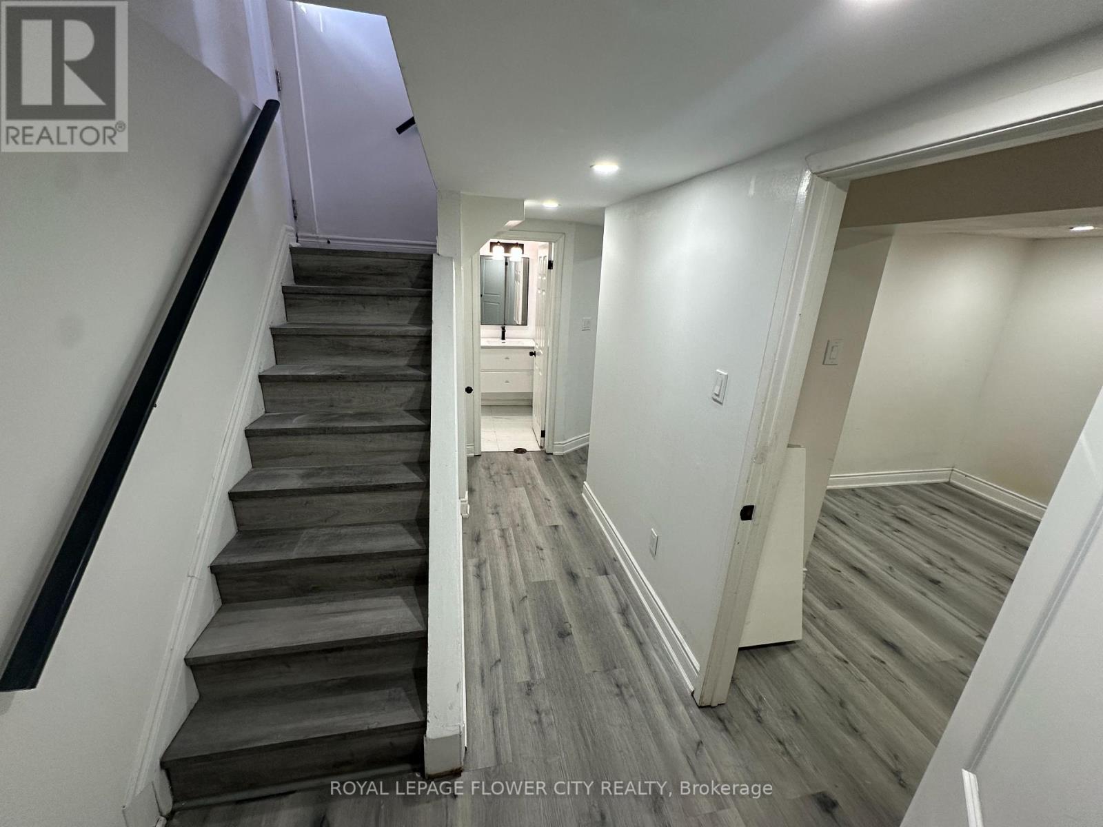 52 Grand Valley Drive, Brampton, Ontario  L6S 2K9 - Photo 29 - W12738296