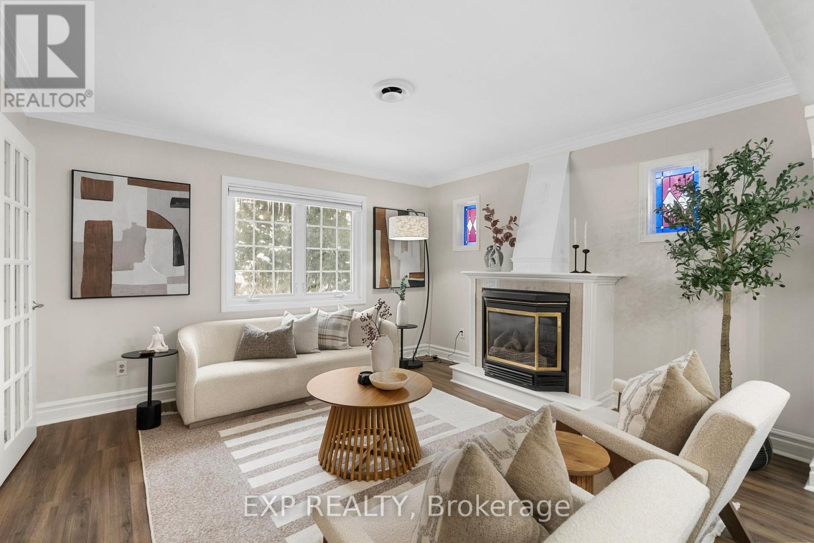 127 South Kingsway, Toronto, Ontario  M6S 3T5 - Photo 2 - W12738320