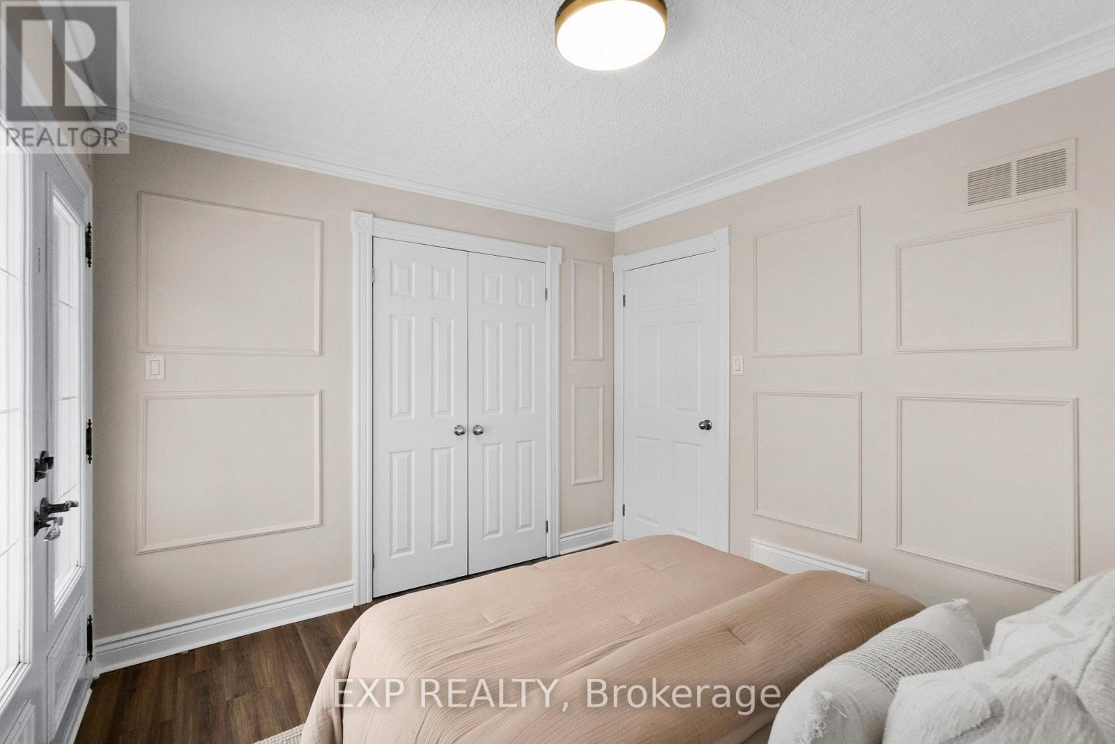 127 South Kingsway, Toronto, Ontario  M6S 3T5 - Photo 21 - W12738320