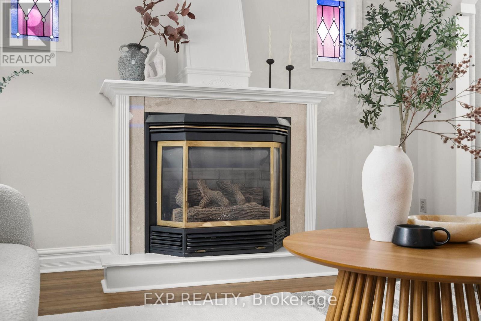 127 South Kingsway, Toronto, Ontario  M6S 3T5 - Photo 3 - W12738320