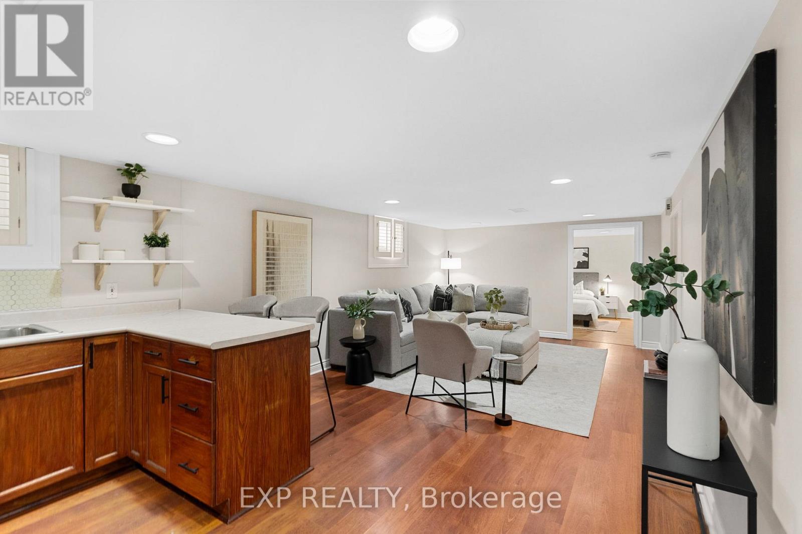 127 South Kingsway, Toronto, Ontario  M6S 3T5 - Photo 35 - W12738320