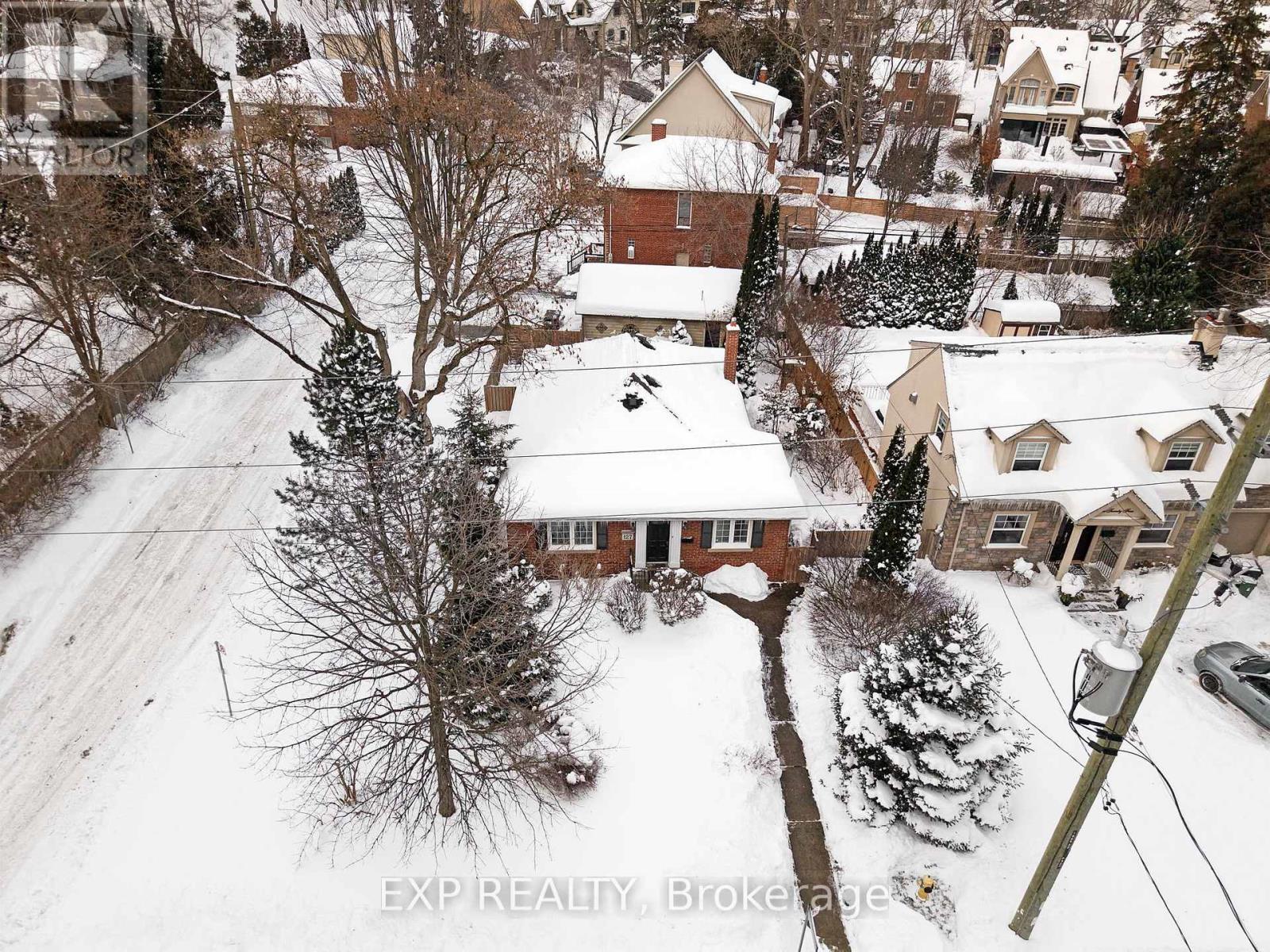 127 South Kingsway, Toronto, Ontario  M6S 3T5 - Photo 41 - W12738320