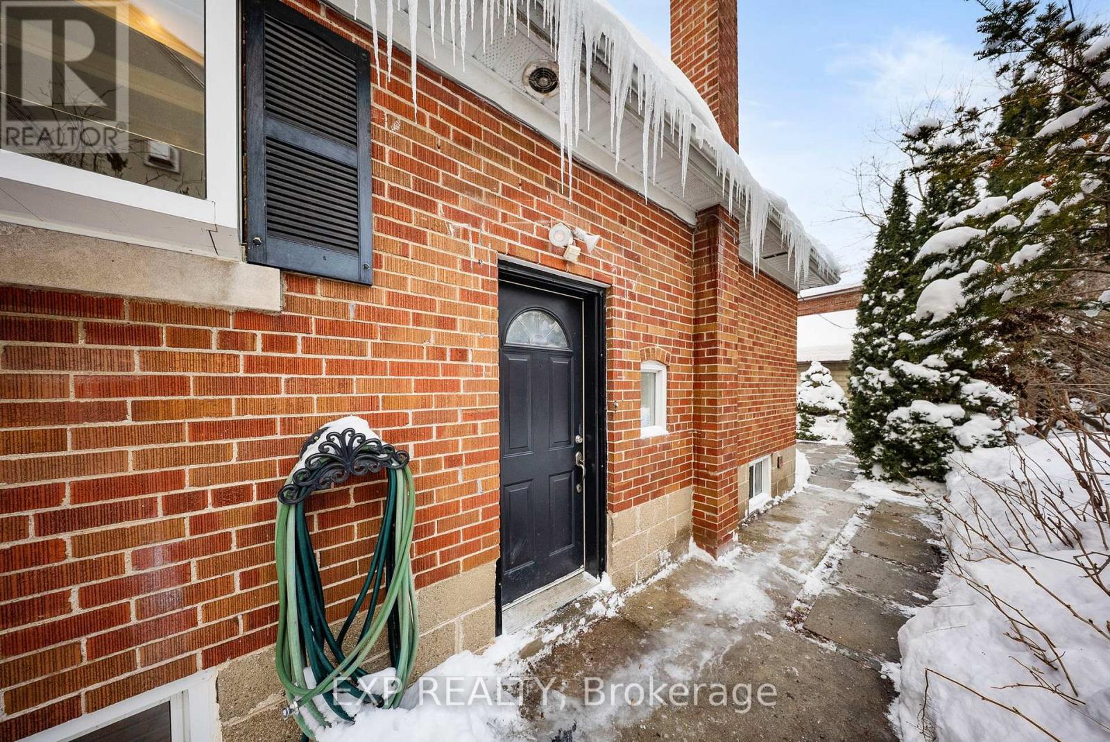 127 South Kingsway, Toronto, Ontario  M6S 3T5 - Photo 43 - W12738320