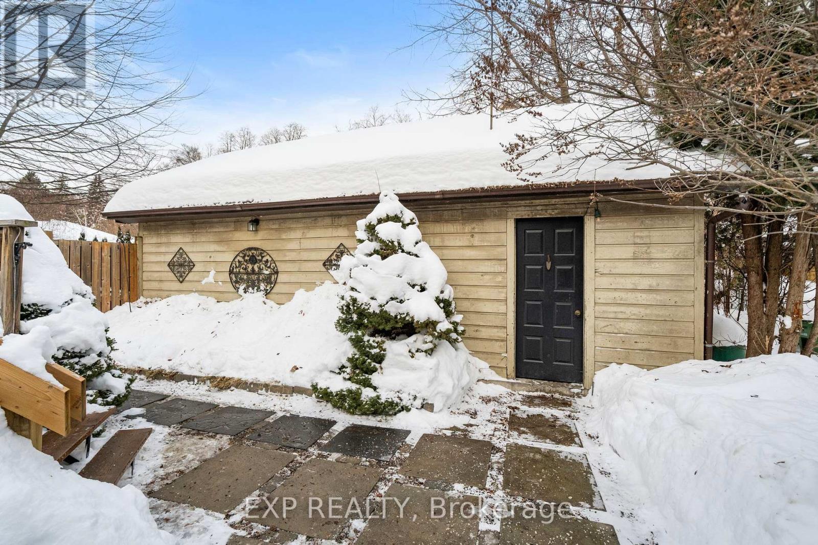 127 South Kingsway, Toronto, Ontario  M6S 3T5 - Photo 45 - W12738320