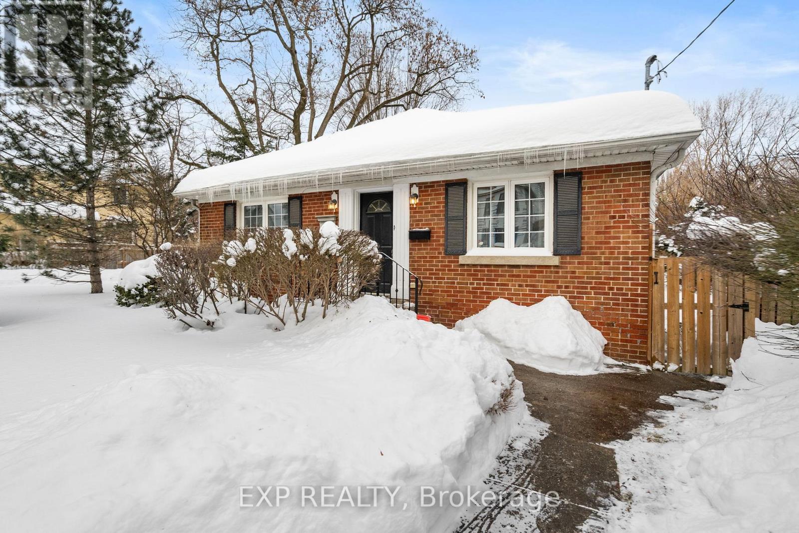 127 South Kingsway, Toronto, Ontario  M6S 3T5 - Photo 49 - W12738320