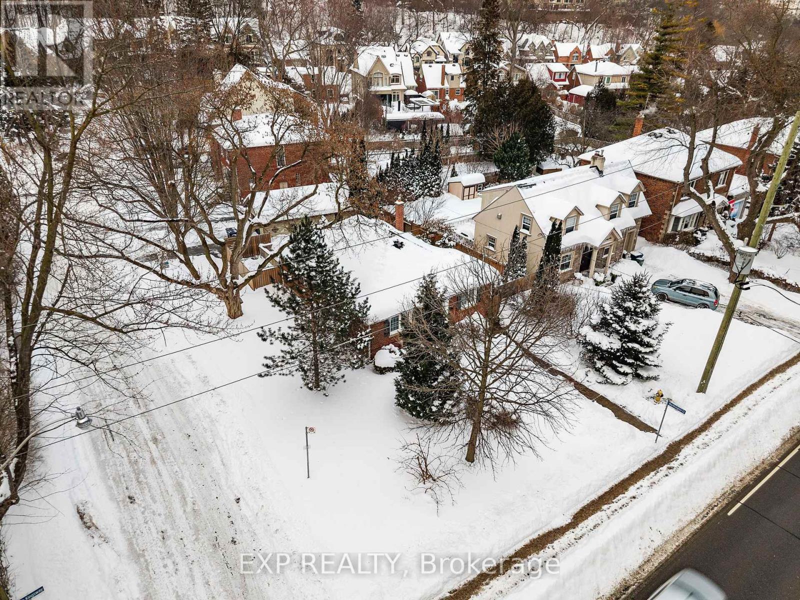 127 South Kingsway, Toronto, Ontario  M6S 3T5 - Photo 50 - W12738320