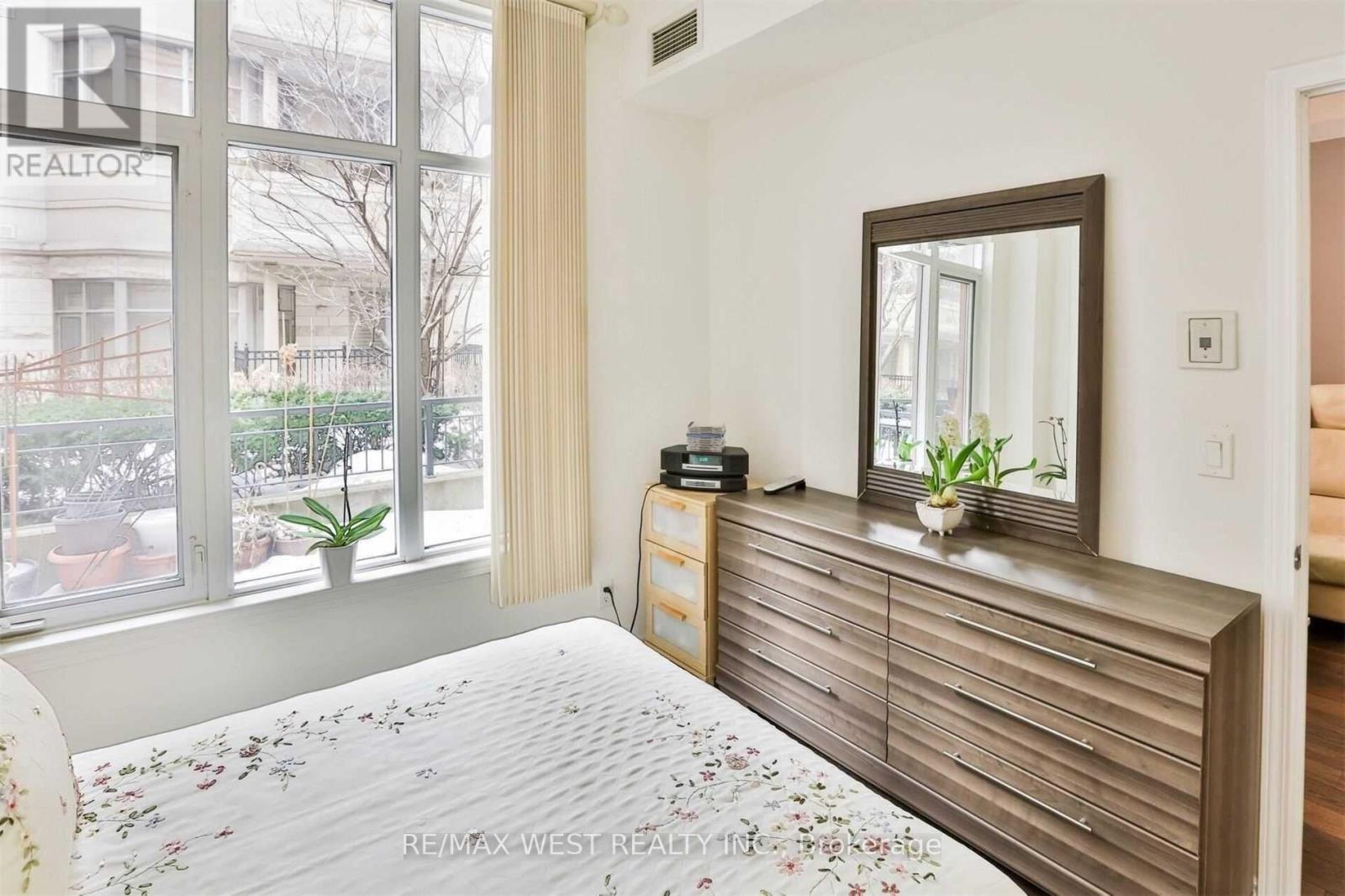 Gv-108 - 330 Princess Royal Drive, Mississauga, Ontario  L5B 4M8 - Photo 11 - W12738412