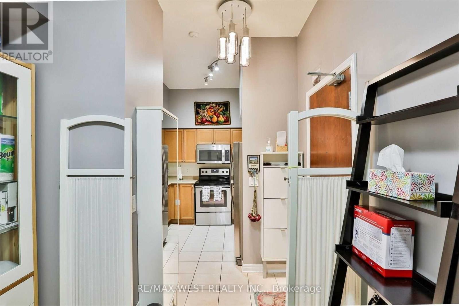 Gv-108 - 330 Princess Royal Drive, Mississauga, Ontario  L5B 4M8 - Photo 14 - W12738412