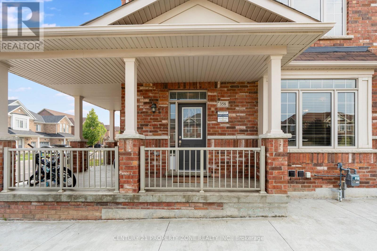 358 Robert Parkinson Drive, Brampton, Ontario  L7A 4C5 - Photo 5 - W12738428