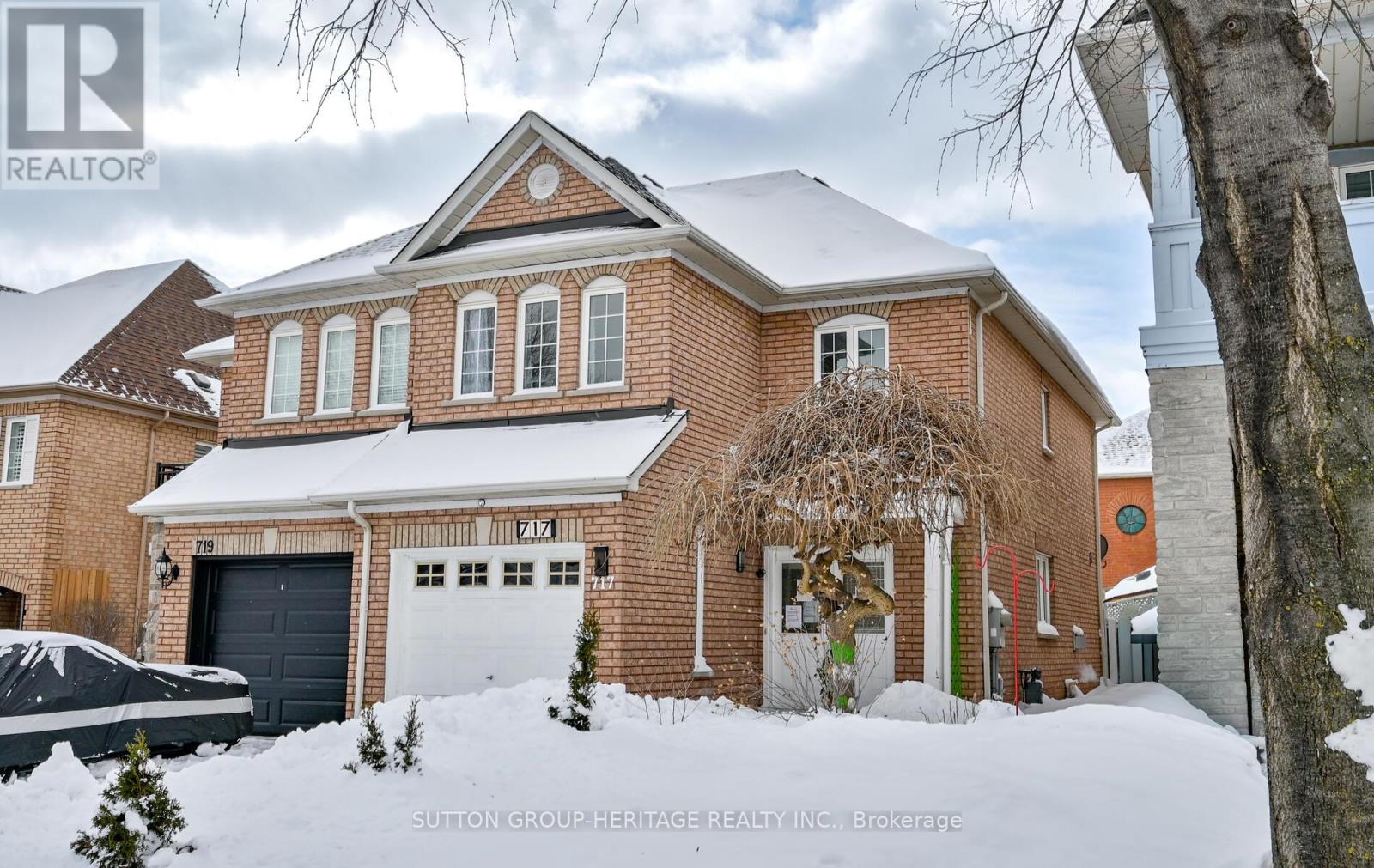 717 DOLLY BIRD LANE, Mississauga, Ontario
