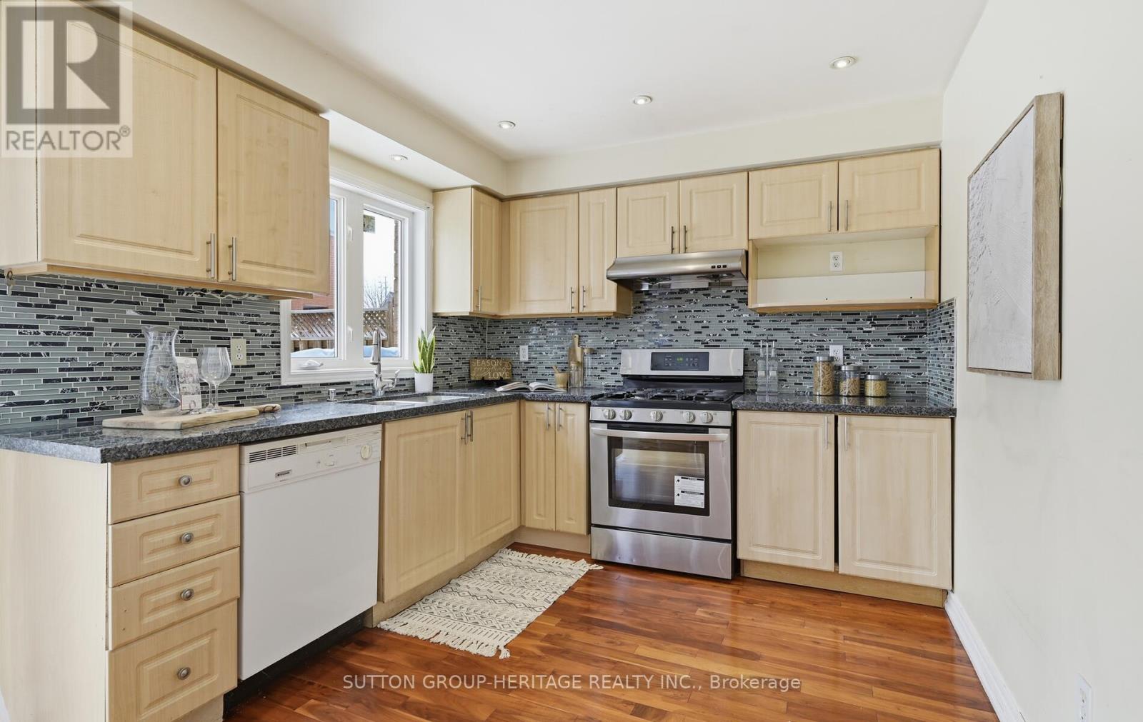 717 Dolly Bird Lane, Mississauga, Ontario  L5W 1C7 - Photo 6 - W12738484