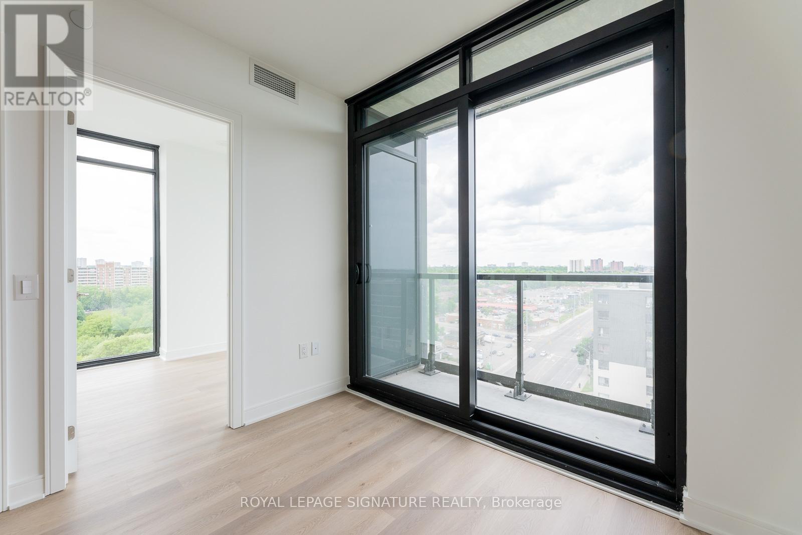 1204 - 86 Dundas Street E, Mississauga, Ontario  L5A 1W4 - Photo 8 - W12738494