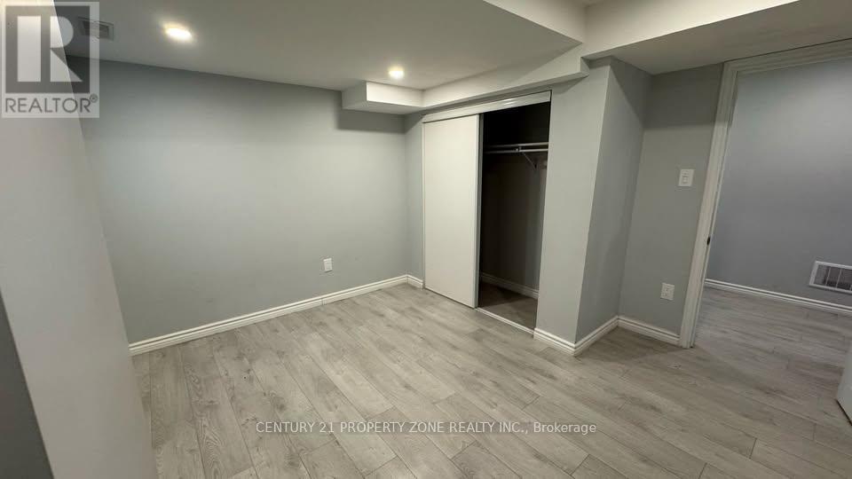 16 Cottontail Road, Brampton, Ontario  L7A 3R3 - Photo 8 - W12738514