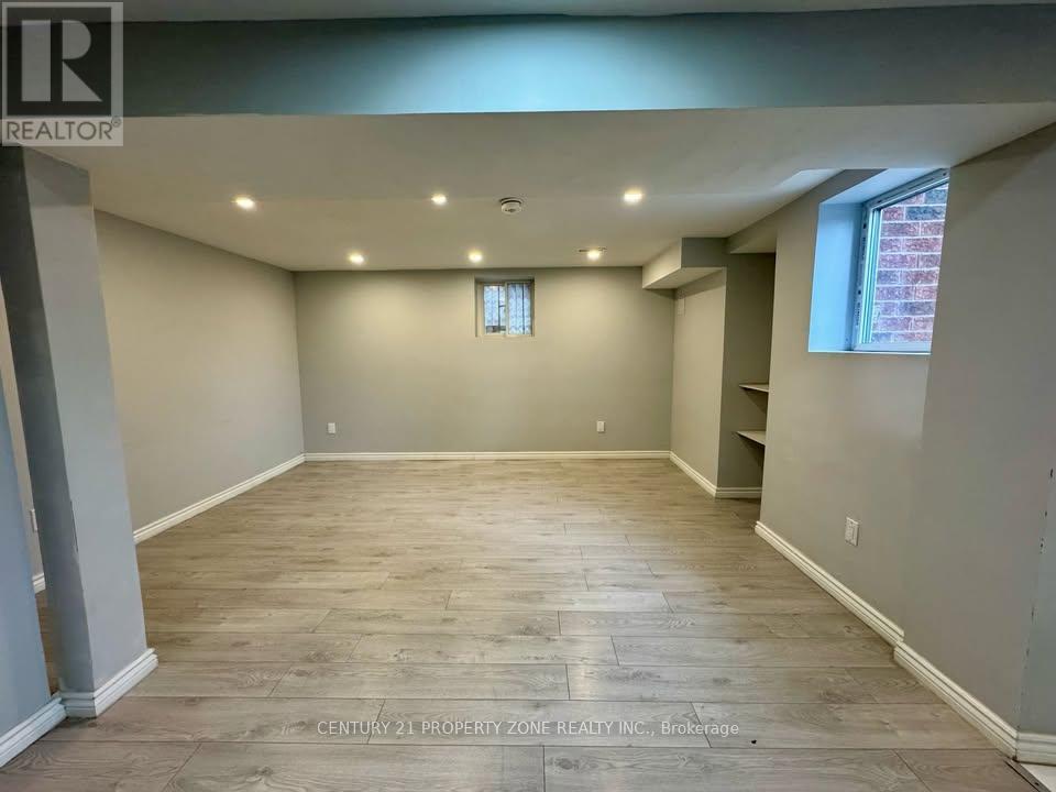 16 Cottontail Road, Brampton, Ontario  L7A 3R3 - Photo 9 - W12738514