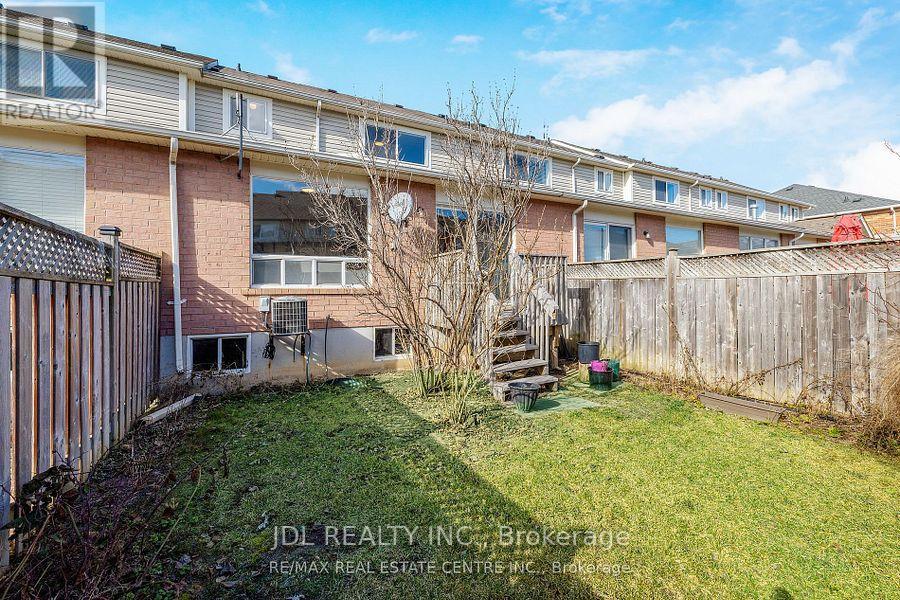 873 Gazley Circle, Milton, Ontario  L9T 6L7 - Photo 4 - W12738520