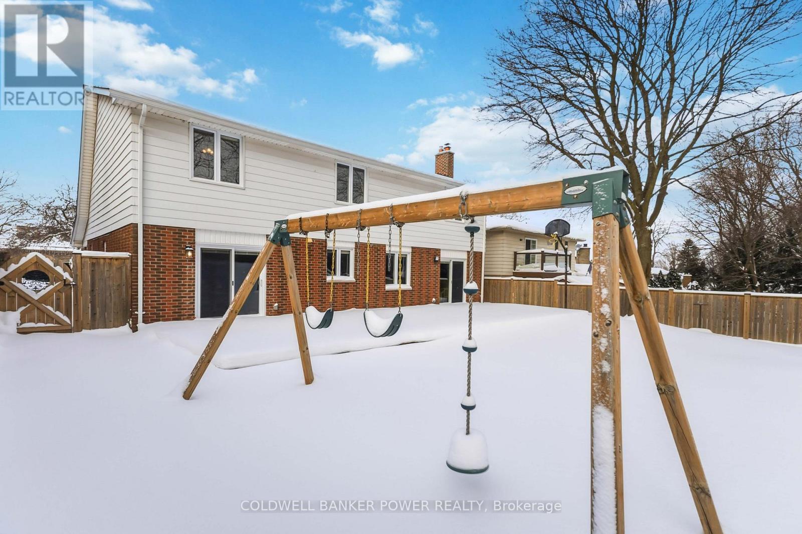 Photo 41 of 47 for 27 Foxcroft Crescent