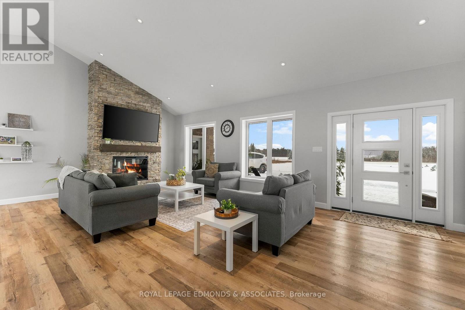 346 Foresters Falls Road, Whitewater Region, Ontario  K0J 1K0 - Photo 11 - X12738600