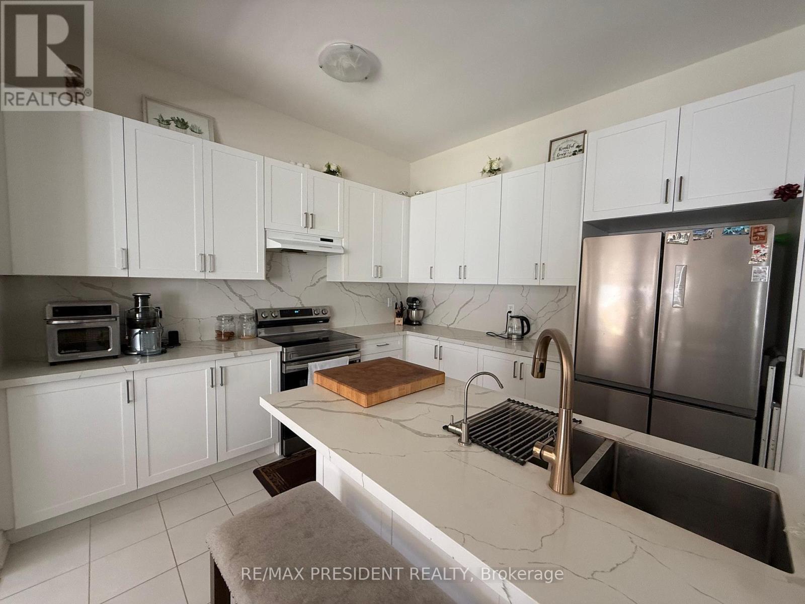 38 Attwater Drive, Cambridge, Ontario  N1T 0G6 - Photo 4 - X12738302