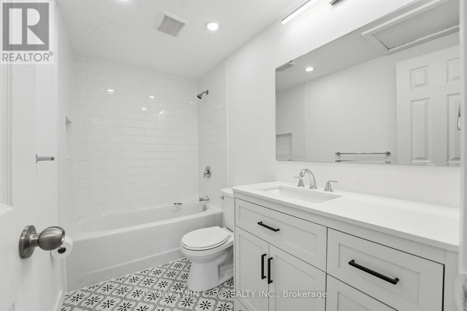 20c - 35 Oakhill Drive, Brantford, Ontario  N3T 1R1 - Photo 18 - X12738464