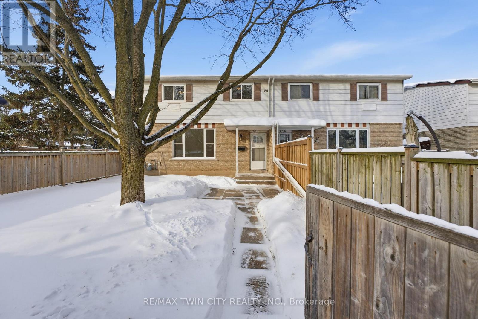 20c - 35 Oakhill Drive, Brantford, Ontario  N3T 1R1 - Photo 3 - X12738464