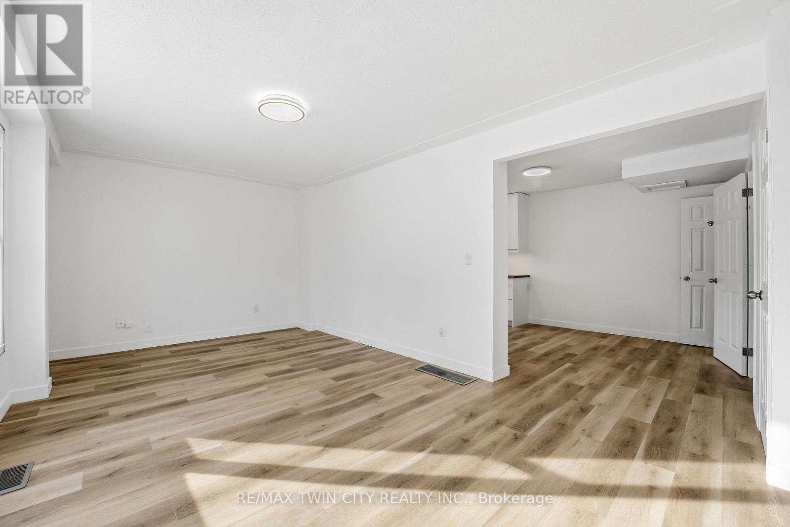 20c - 35 Oakhill Drive, Brantford, Ontario  N3T 1R1 - Photo 6 - X12738464