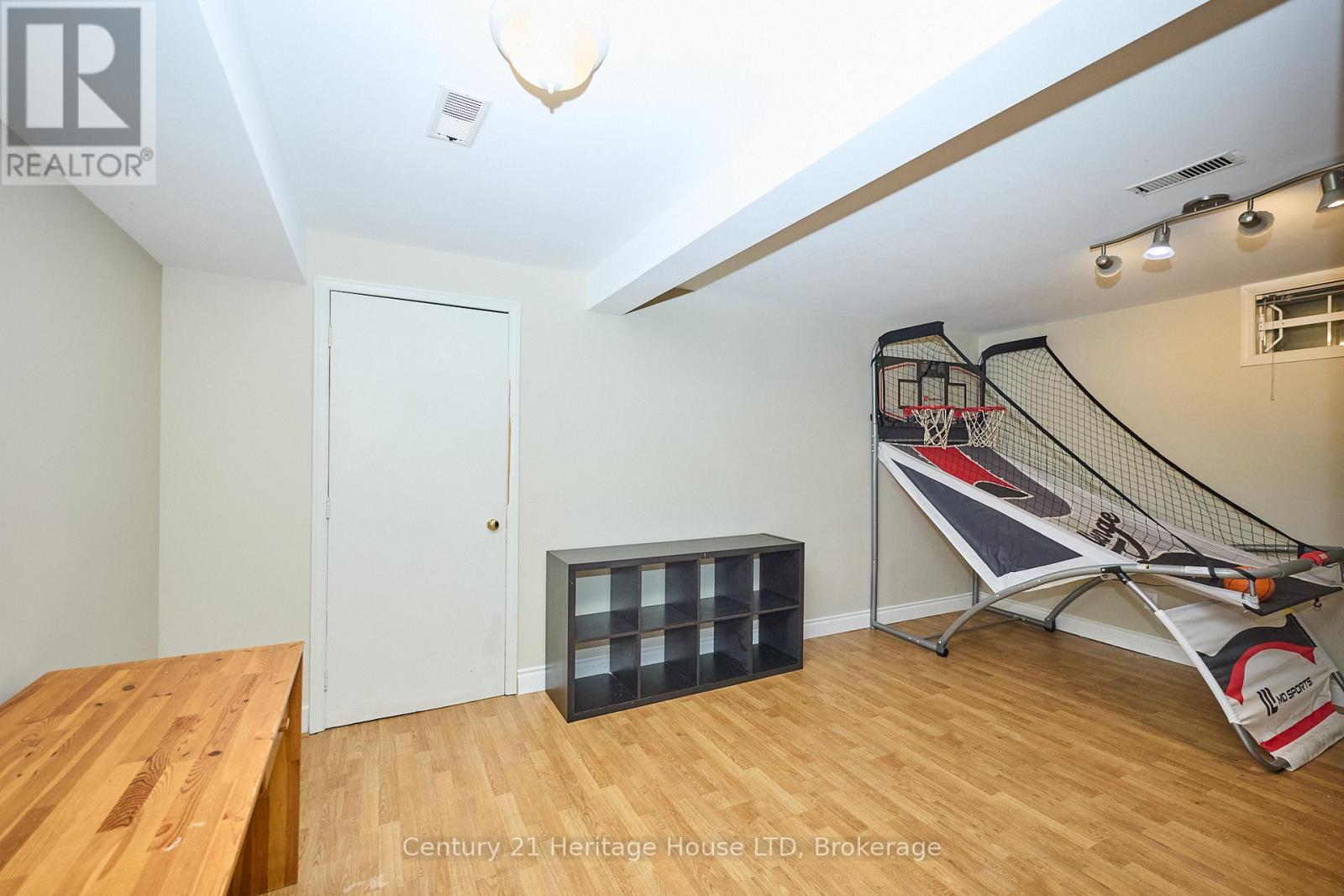 57 Keefer Road, Thorold, Ontario  L2V 4W5 - Photo 32 - X12738556