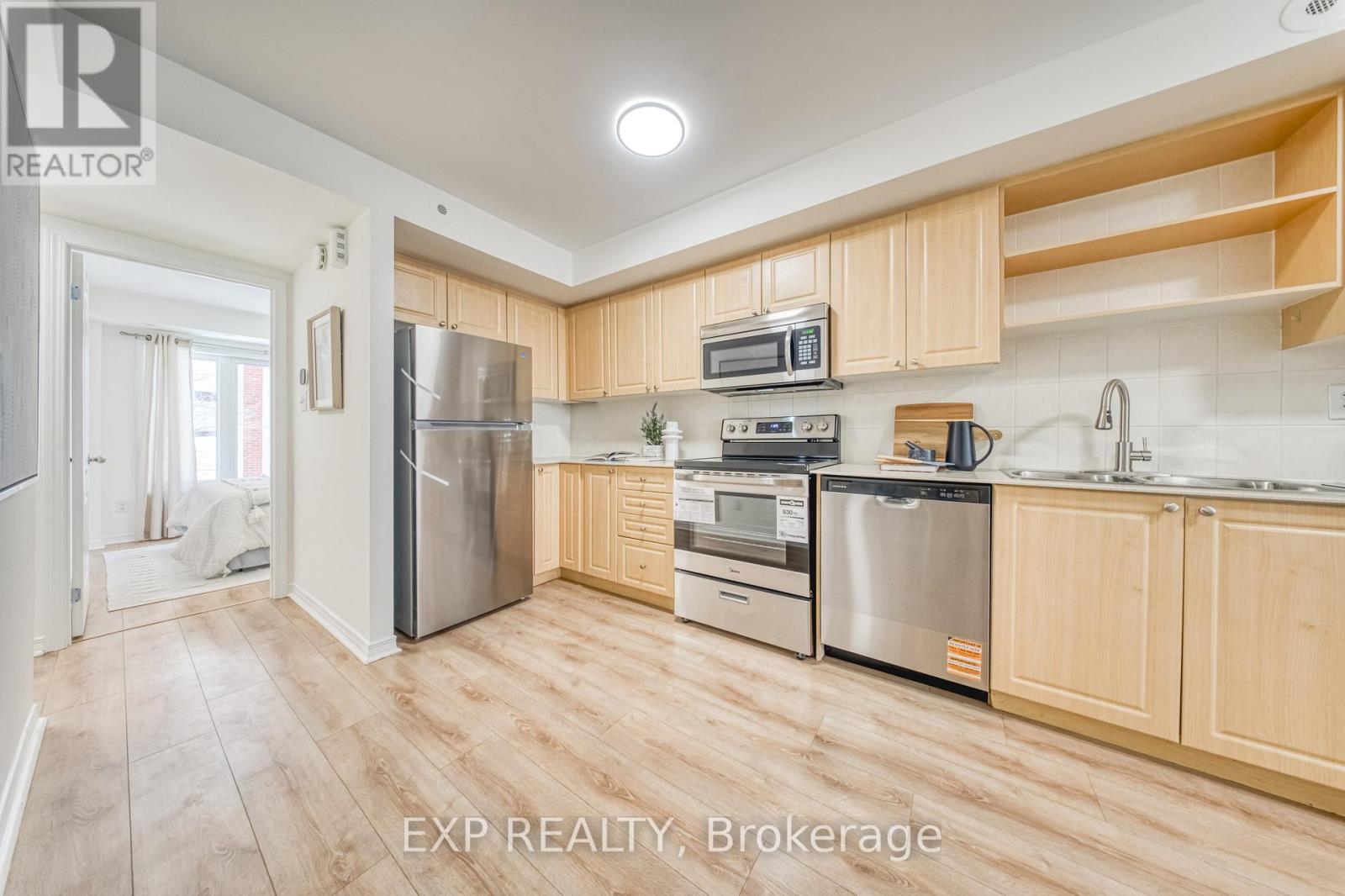 2 - 29 Frances Loring Lane, Toronto, Ontario  M4M 3E8 - Photo 18 - E12738394