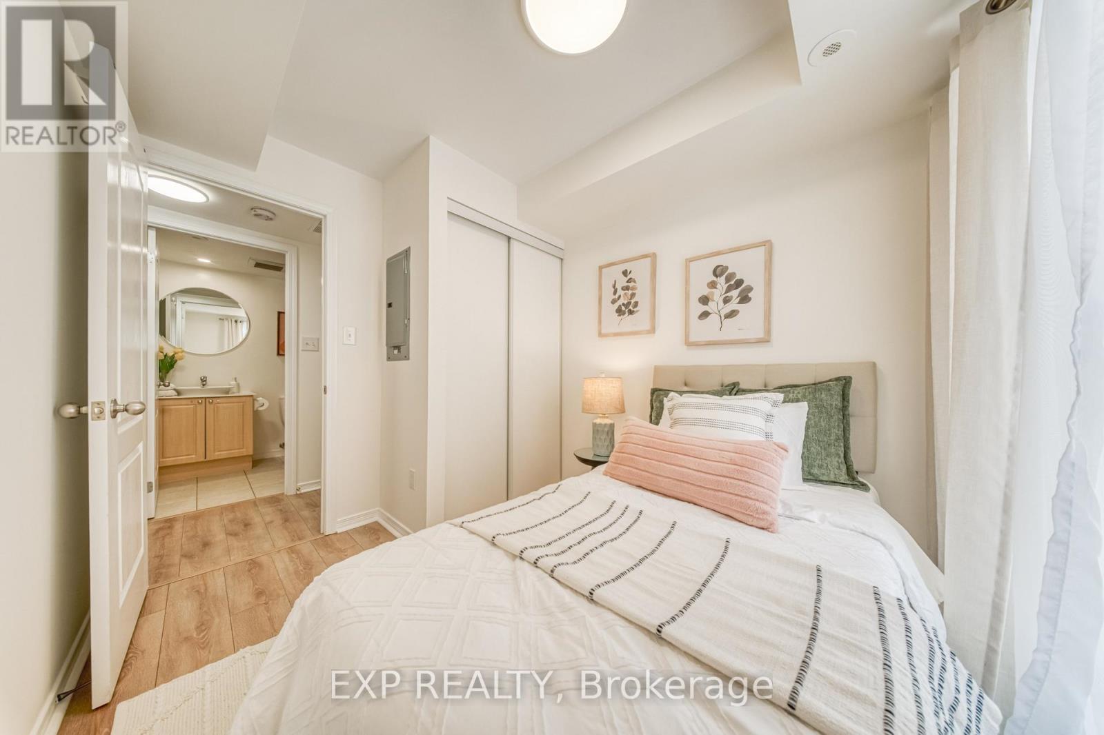 2 - 29 Frances Loring Lane, Toronto, Ontario  M4M 3E8 - Photo 24 - E12738394