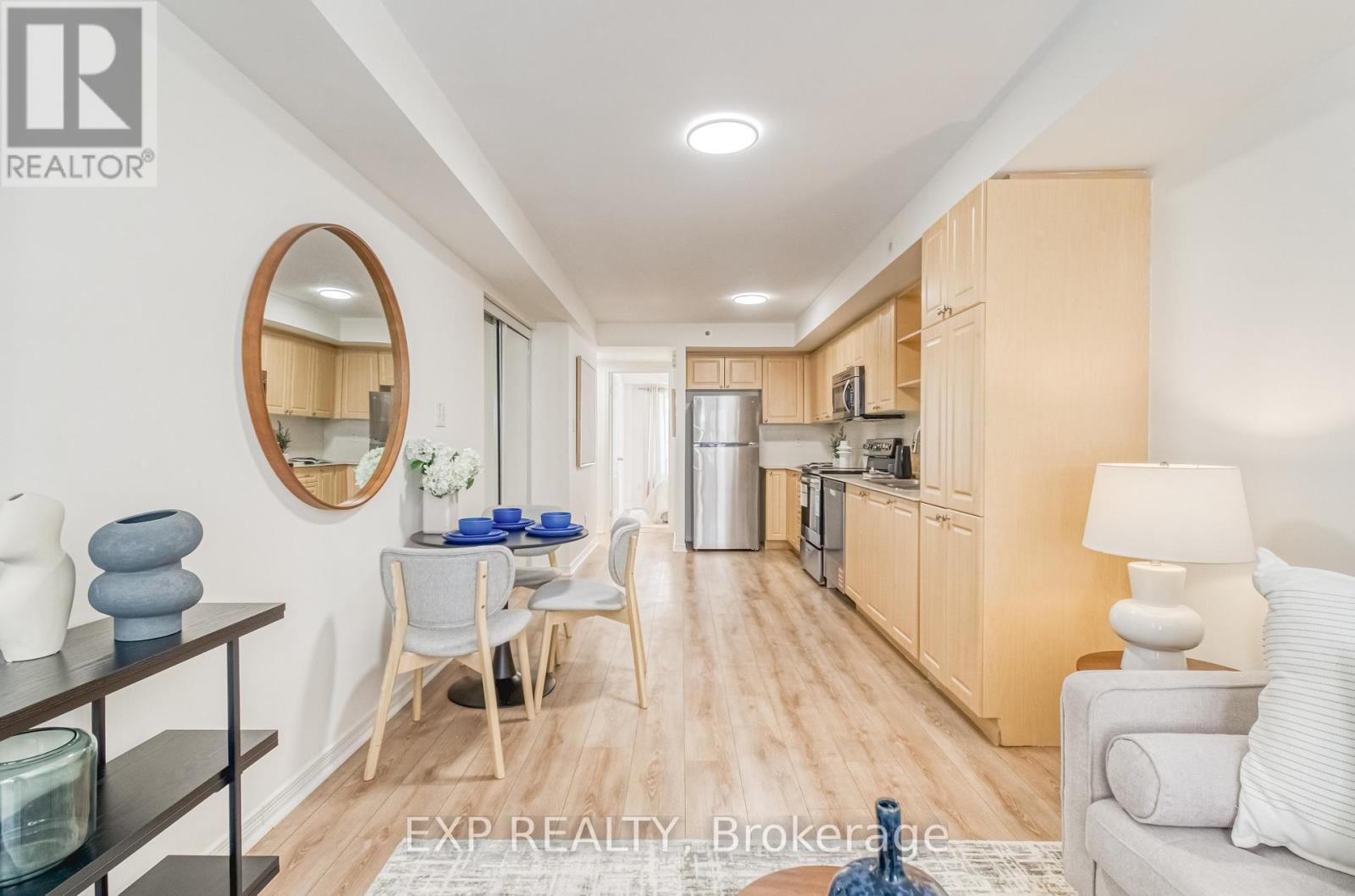 2 - 29 Frances Loring Lane, Toronto, Ontario  M4M 3E8 - Photo 4 - E12738394