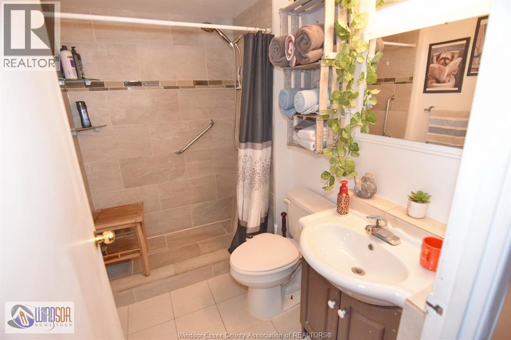 2274 Marentette Avenue, Windsor, Ontario N8W 2C1 - Photo 34 - 26002146