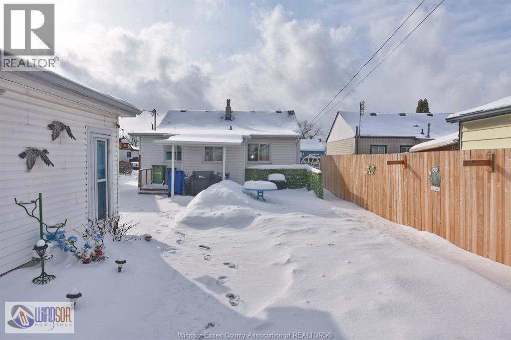 2274 Marentette Avenue, Windsor, Ontario N8W 2C1 - Photo 40 - 26002146
