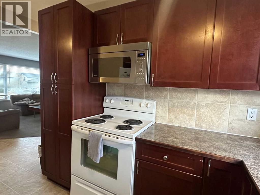 5813 47 Street, Taber, Alberta  T1G 1E2 - Photo 9 - A2270019