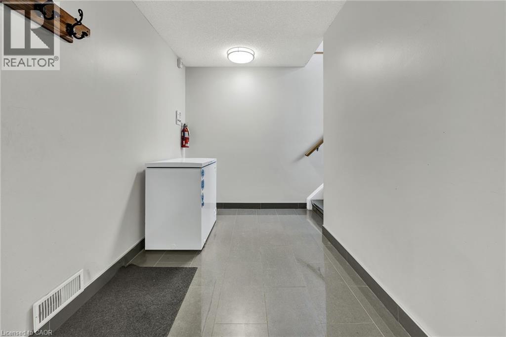 299 Erinbrook Drive, Kitchener, Ontario  N2E 3M2 - Photo 20 - 40793934